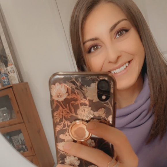 Meet your Posher, Karly - Picture 1 of 1